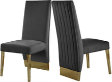 Cargar imagen en el visor de la galería, Porsha Velvet Sillas Doradas Comedor
